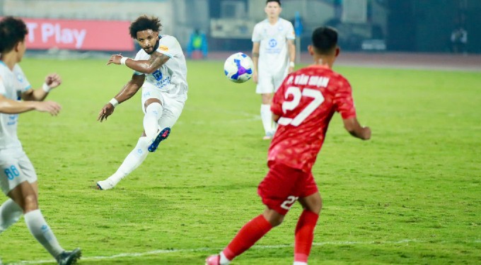 HLV Mauro Jeronimo chia sẻ tín hiệu tích cực về Xuân Son sau chấn thương