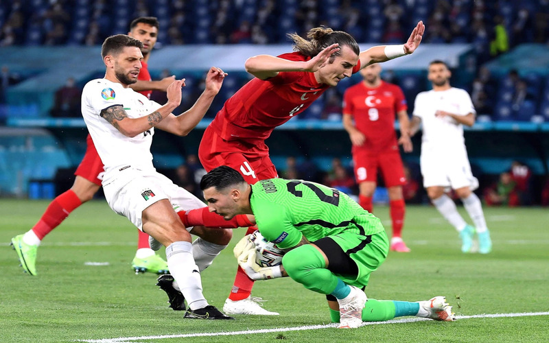 Chiến thuật Catenaccio là gì? Ưu nhược điểm cần biết