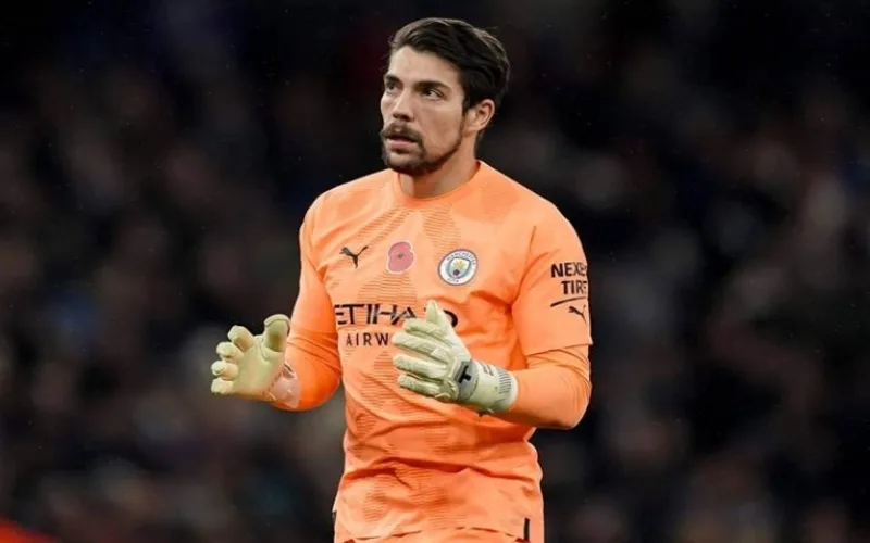 man city mua thu mon nao nhung thuong vu qua cac ky chuyen nhuong